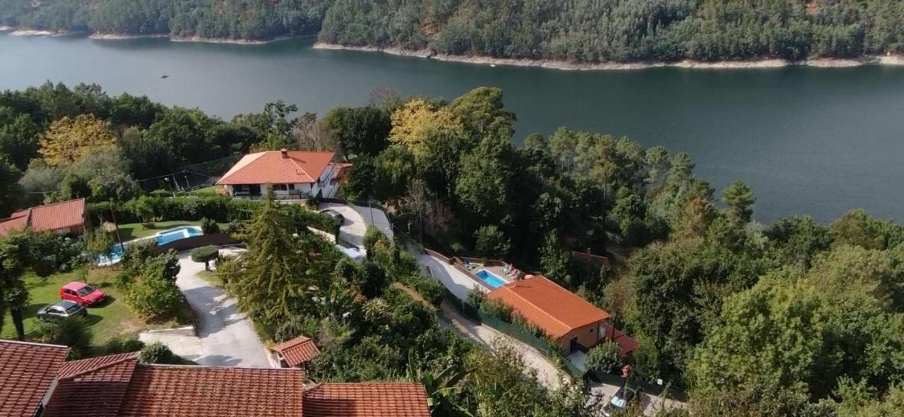 Vila Casa Encosta Do Geres-Ferias No Geres Vieira do Minho Exteriér fotografie